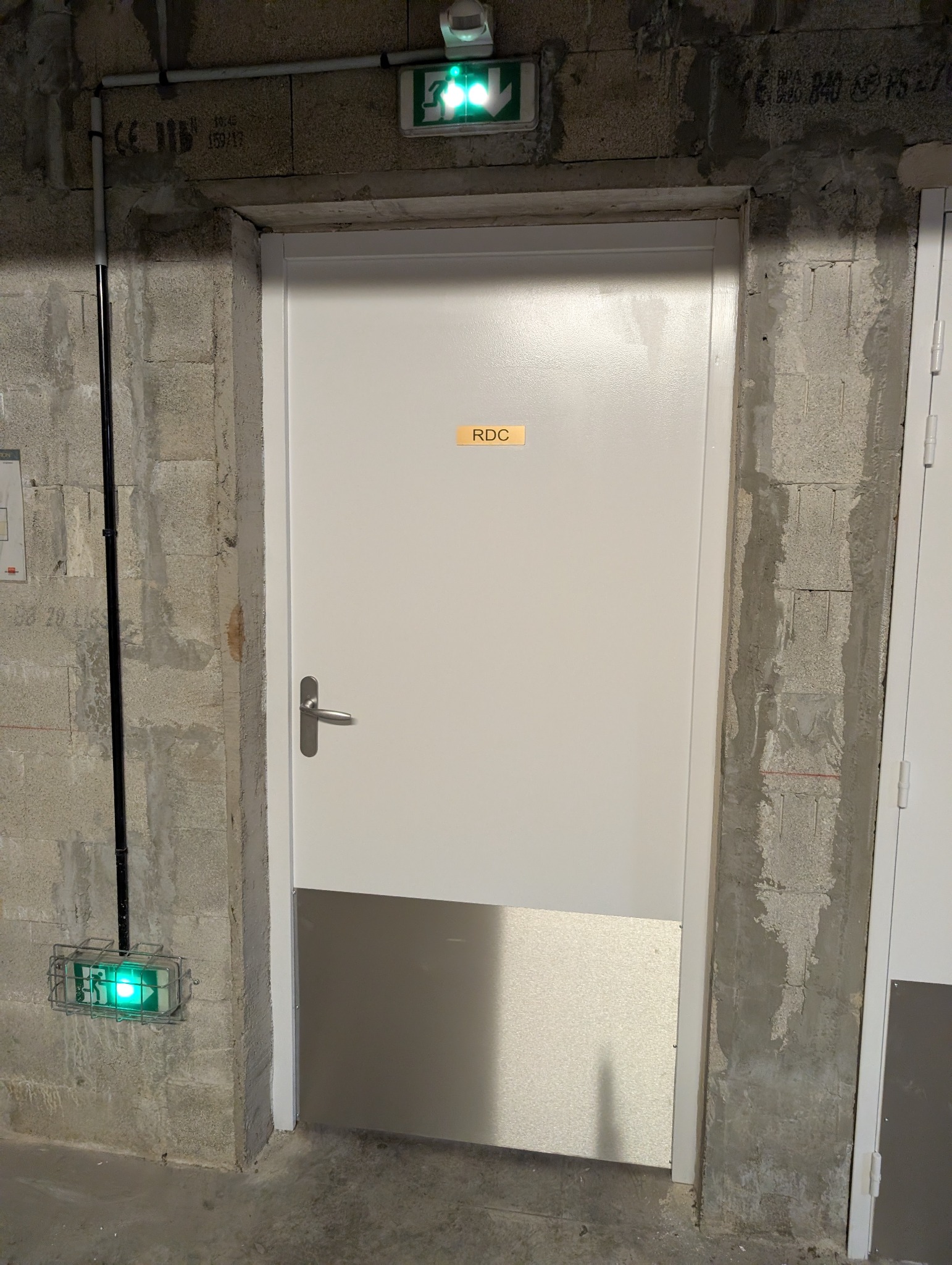 Bloc-porte technique en copropriété